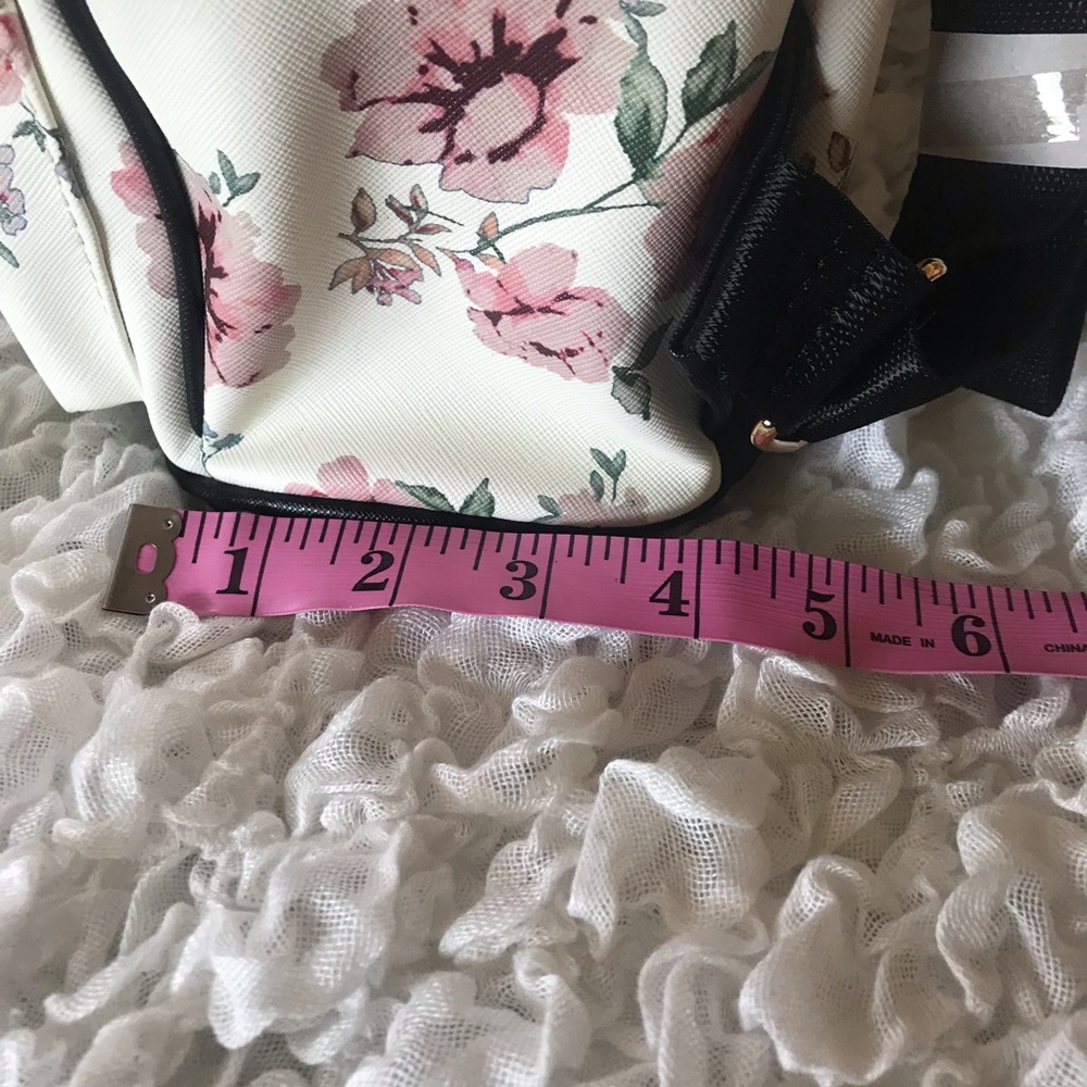 Like Dreams NWT, 🌼 floral print Mini backpack - Picture 4 of 8